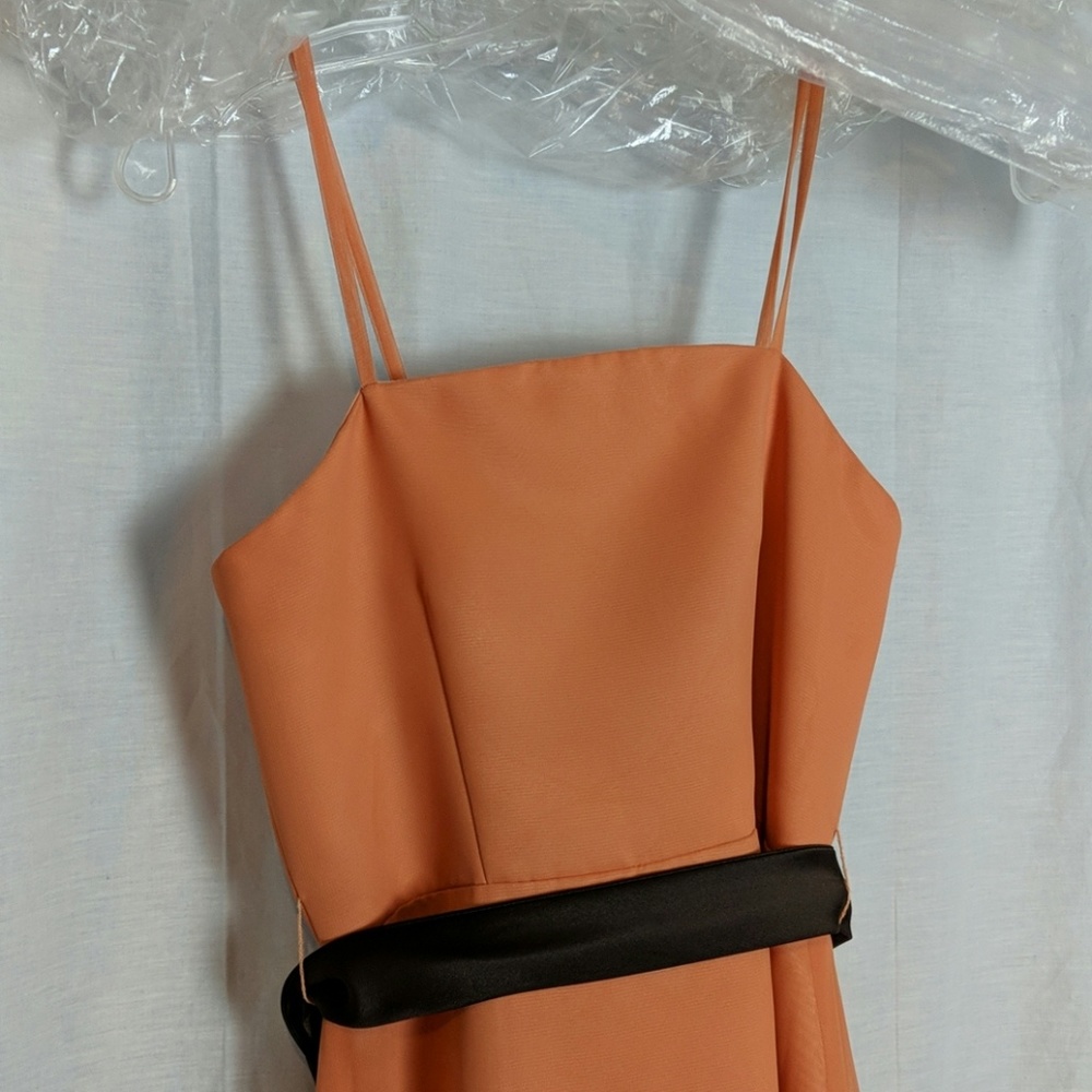 Lovely fall colored formal dress - Picture 2 of 8